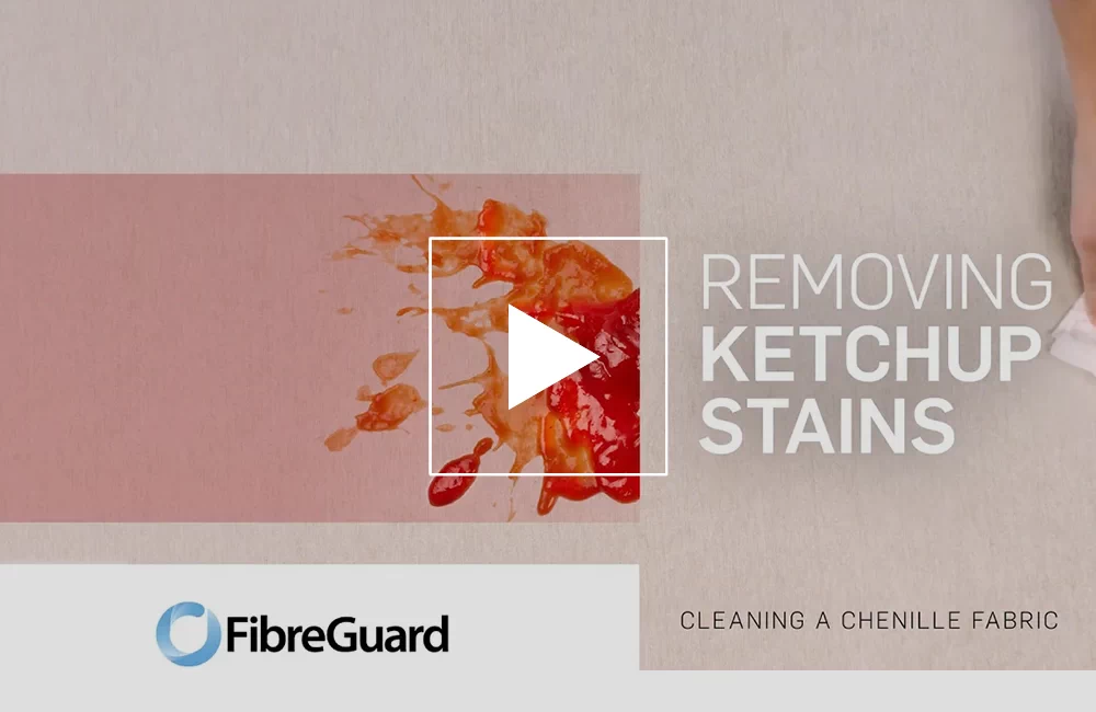Jak usunąć plamy z keczupu z teksturowanej tkaniny | Technologia FibreGuard Stain Free